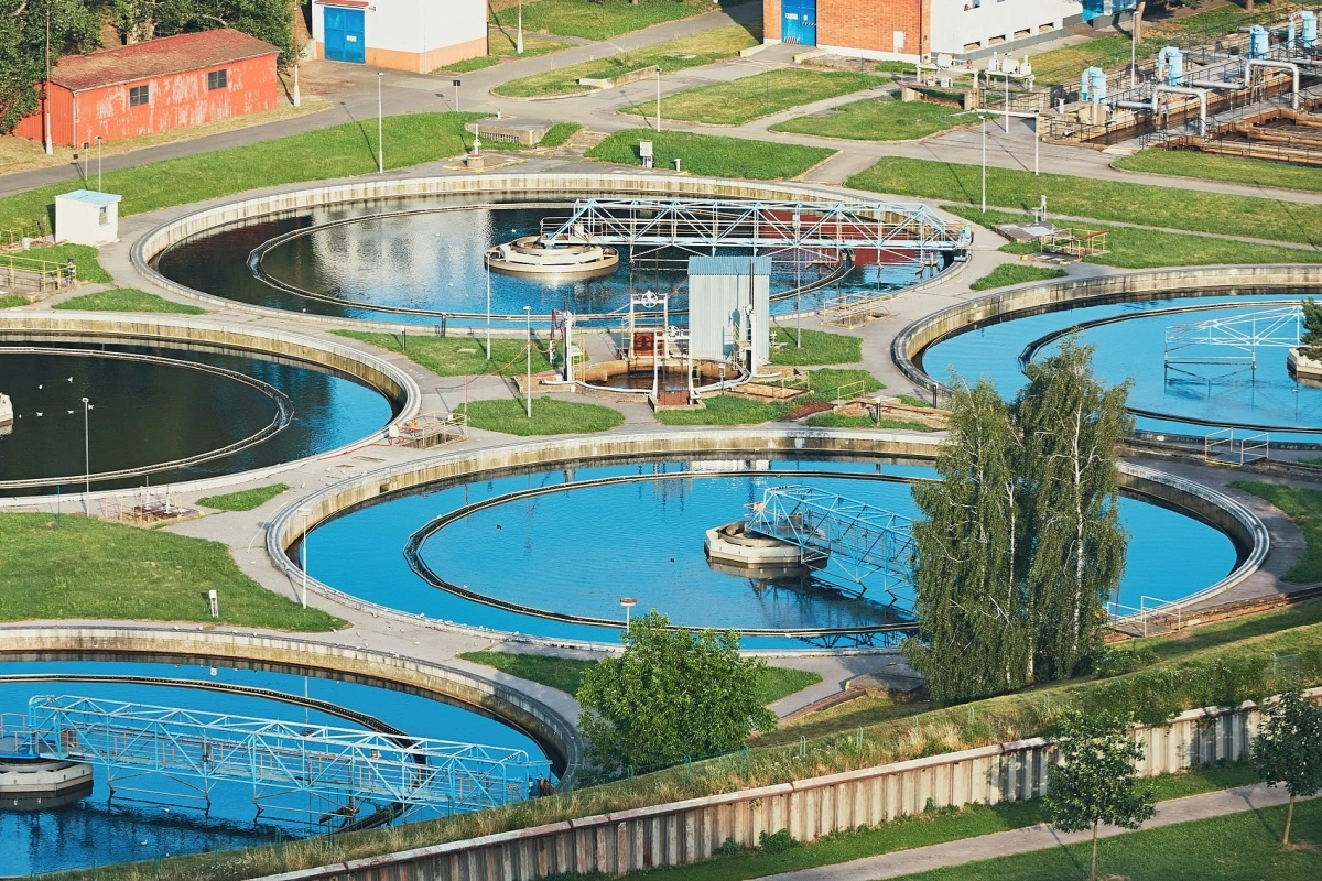 What are the Benefits of Using Low Polyaluminum Chloride in Water Treatment?